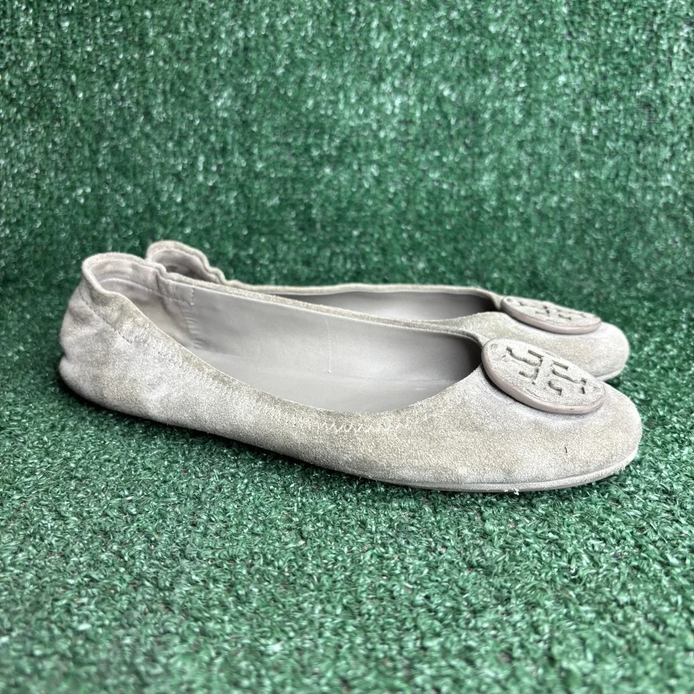Tory Burch Minnie Travel Logo Medallion Suede Ballet Flat Gray Womens Size 6